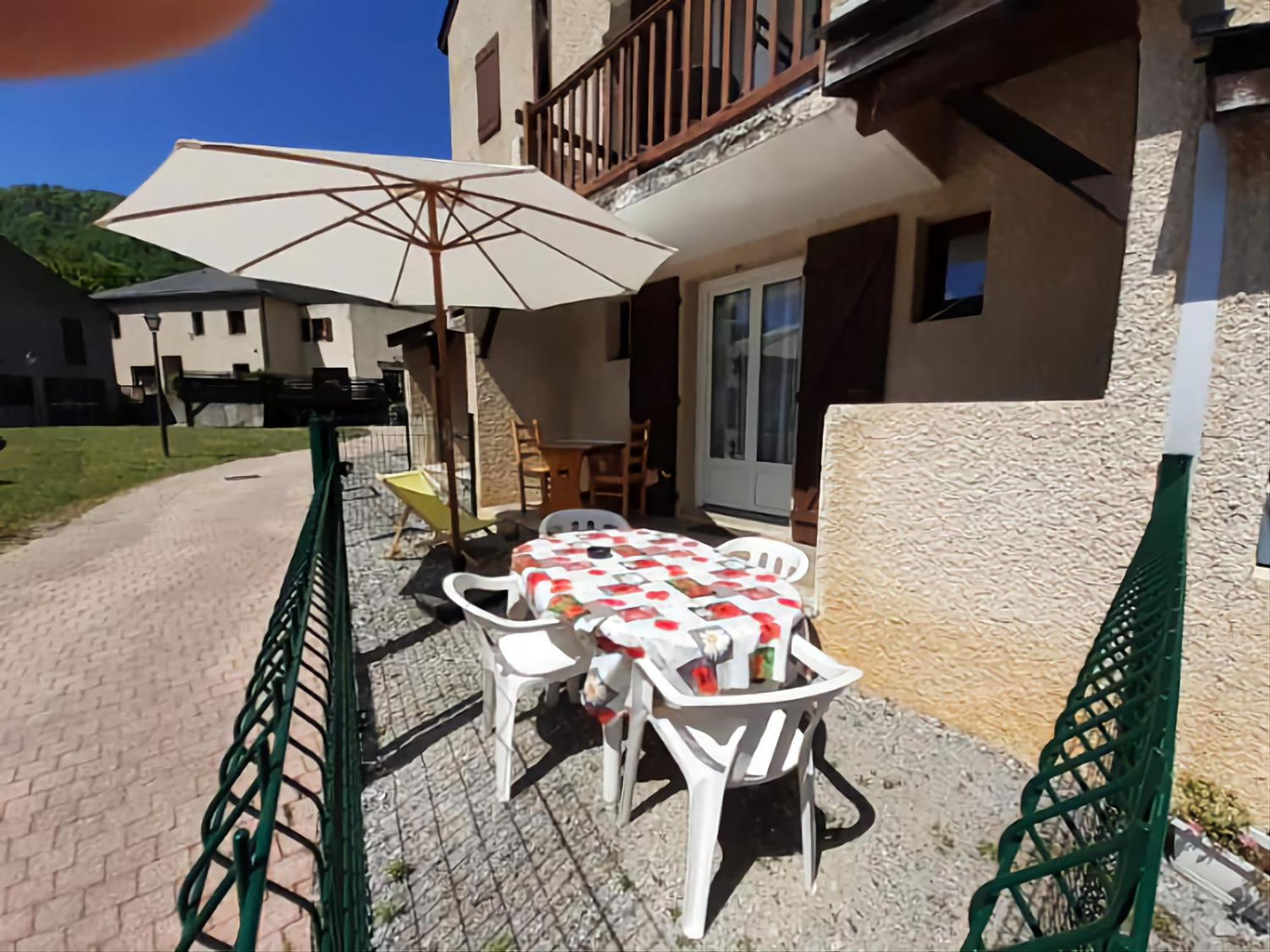 Escapade Montagne En Famille, Appartement Cosy Avec Piscine Couverte Bielle Eksteriør bilde